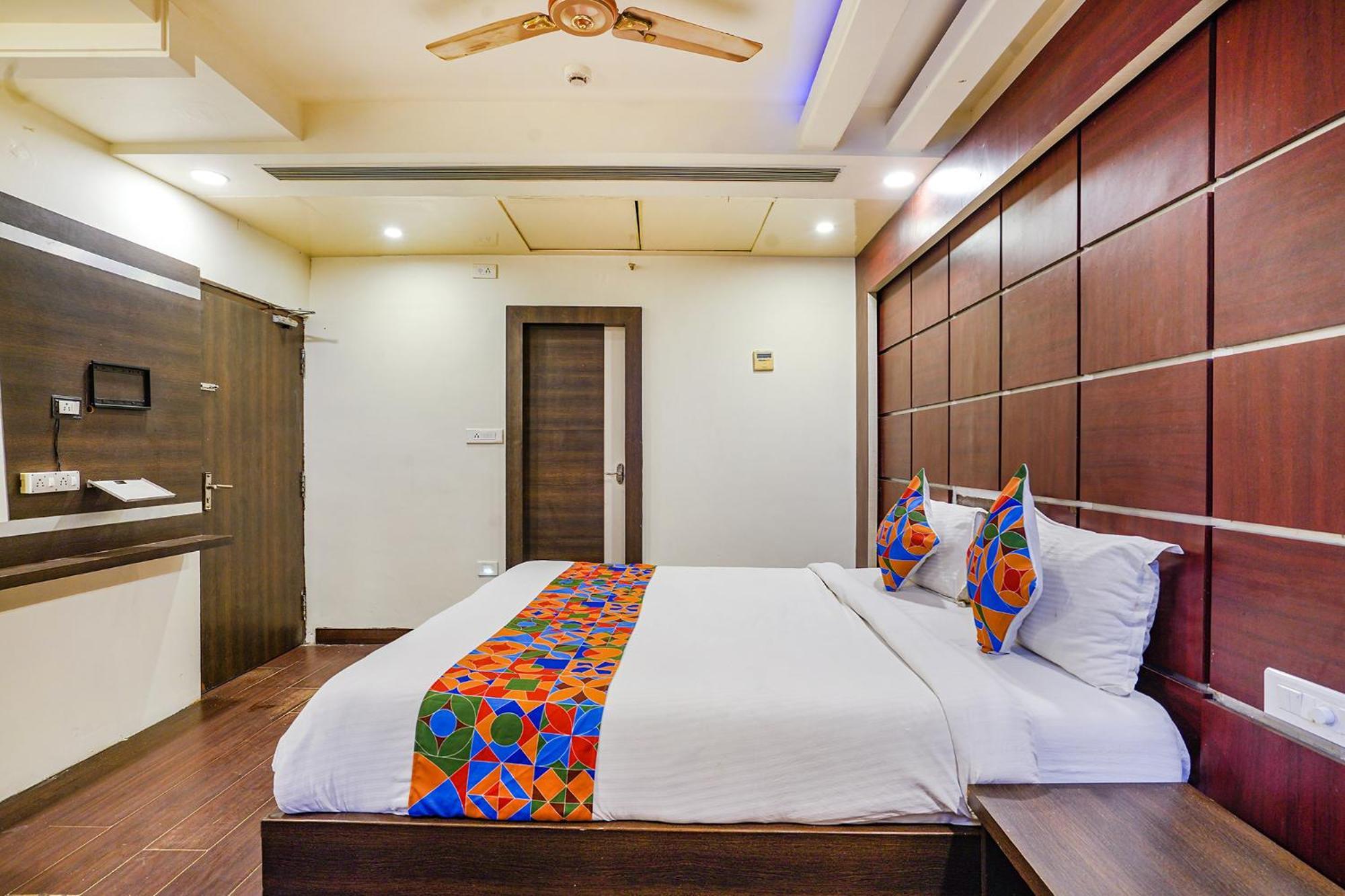 Fabhotel Golden Way 비자야와다 외부 사진